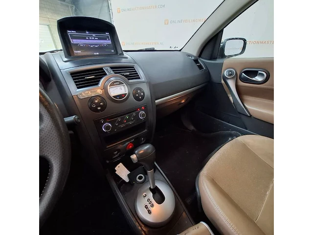 Personenauto, renault, mégane coupé-cabriolet, 2.0-16v tech line, 2006 - afbeelding 46 van  77