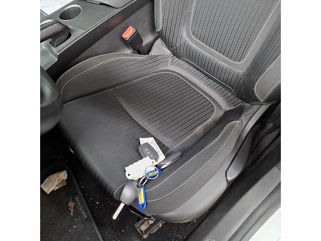 Personenauto, renault, megane estate - afbeelding 15 van  51