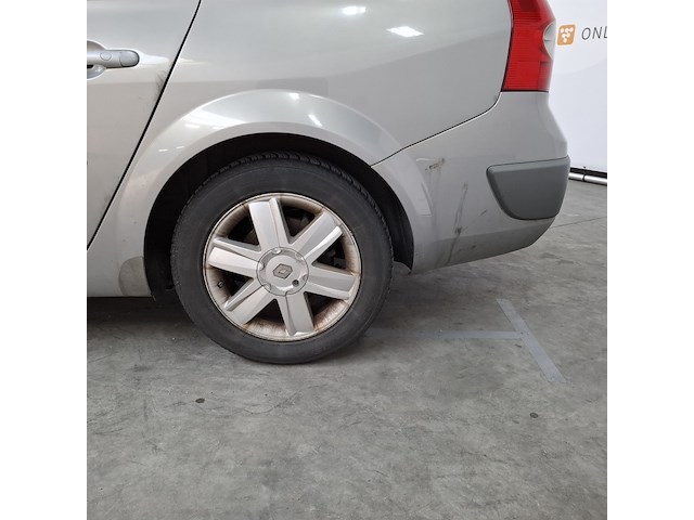 Personenauto, renault, mégane grand tour, 2.0-16v expression luxe, 2004 - afbeelding 3 van  54