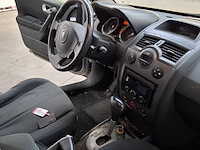 Personenauto, renault, mégane grand tour, 2.0-16v expression luxe, 2004 - afbeelding 31 van  54