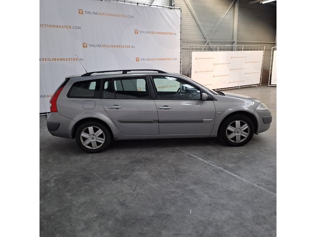 Personenauto, renault, mégane grand tour, 2.0-16v expression luxe, 2004 - afbeelding 34 van  54