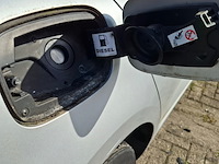 Personenauto, renault, megane, schade-auto - afbeelding 9 van  54