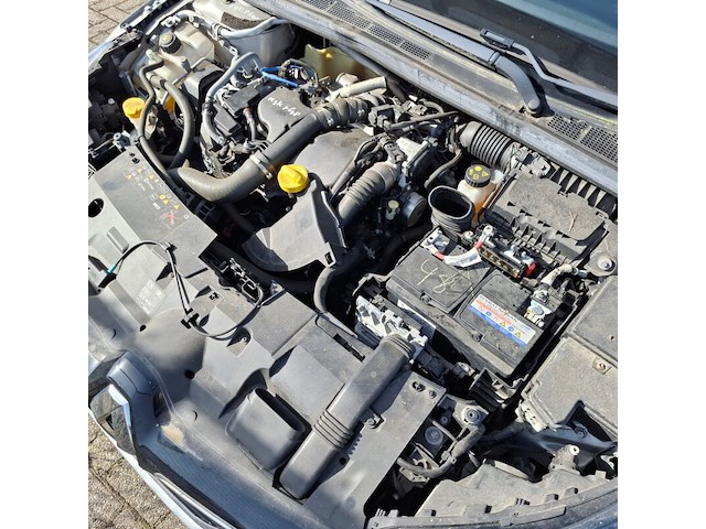 Personenauto, renault, megane, schade-auto - afbeelding 15 van  54