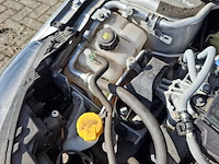 Personenauto, renault, megane, schade-auto - afbeelding 18 van  54