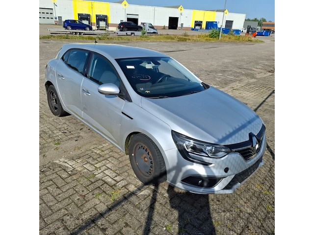 Personenauto, renault, megane, schade-auto - afbeelding 24 van  54