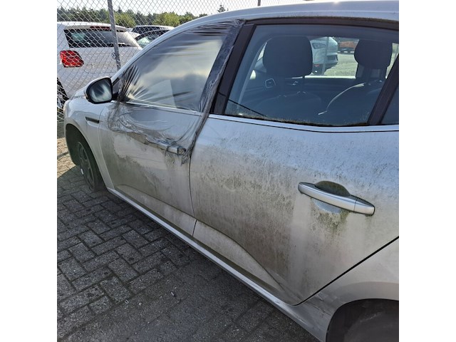Personenauto, renault, megane, schade-auto - afbeelding 32 van  54