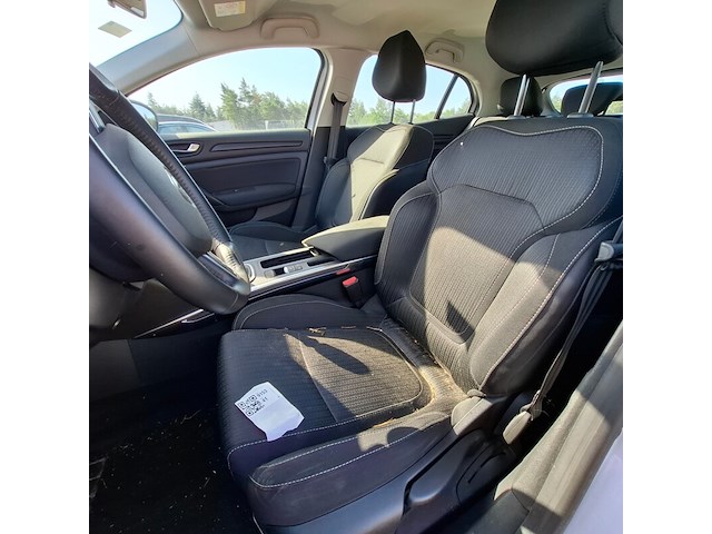 Personenauto, renault, megane, schade-auto - afbeelding 23 van  54