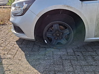 Personenauto, renault, megane, schade-auto - afbeelding 35 van  54