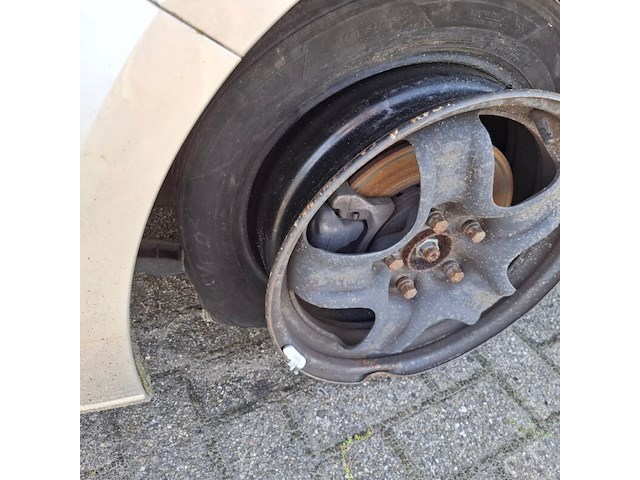 Personenauto, renault, megane, schade-auto - afbeelding 36 van  54