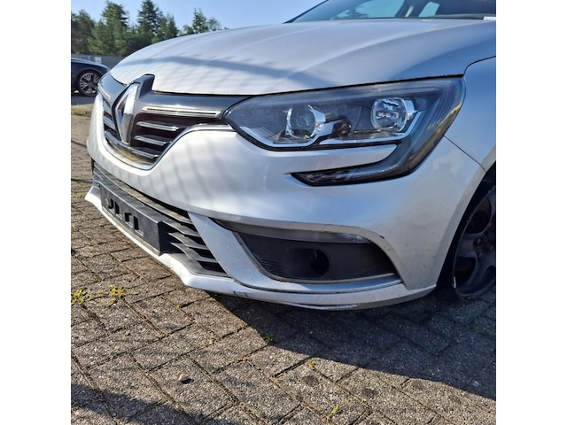 Personenauto, renault, megane, schade-auto - afbeelding 37 van  54