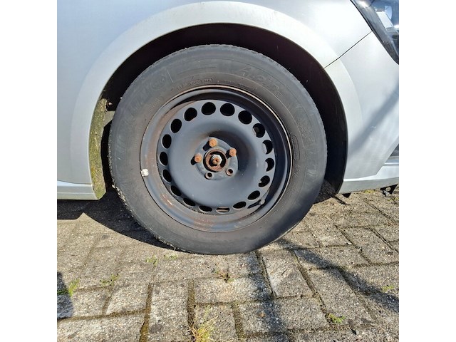 Personenauto, renault, megane, schade-auto - afbeelding 39 van  54