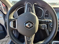 Personenauto, renault, megane, schade-auto - afbeelding 34 van  54