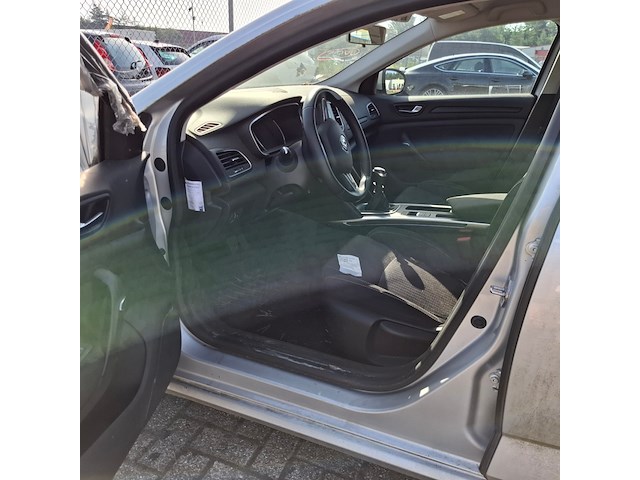 Personenauto, renault, megane, schade-auto - afbeelding 49 van  54