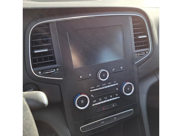 Personenauto, renault, megane, schade-auto - afbeelding 45 van  54