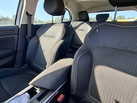 Personenauto, renault, megane, schade-auto - afbeelding 53 van  54
