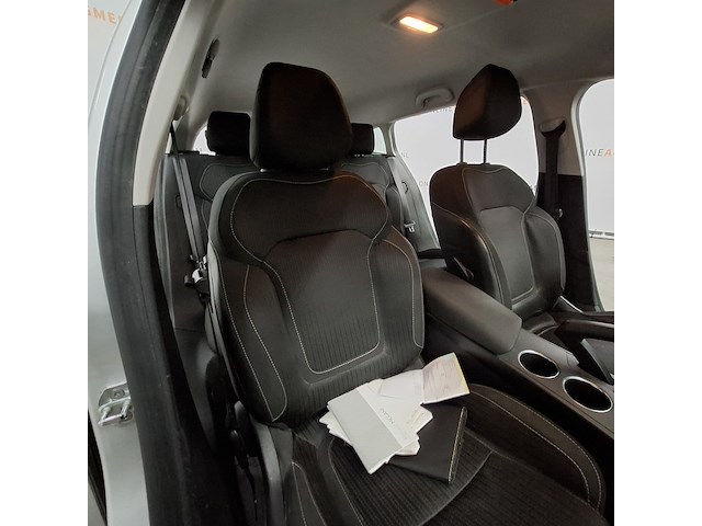 Personenauto, renault, megane - afbeelding 36 van  47