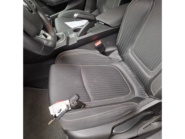 Personenauto, renault, megane - afbeelding 16 van  57