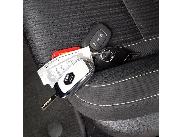Personenauto, renault, megane - afbeelding 17 van  57