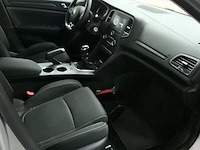 Personenauto, renault, megane - afbeelding 9 van  24