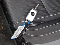 Personenauto, renault, megane - afbeelding 19 van  60