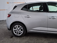 Personenauto, renault, megane - afbeelding 11 van  15