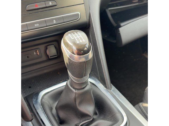 Personenauto, renault, megane - afbeelding 15 van  35