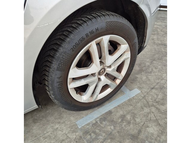 Personenauto, renault, megane - afbeelding 39 van  39