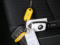 Personenauto, renault, megane - afbeelding 22 van  62