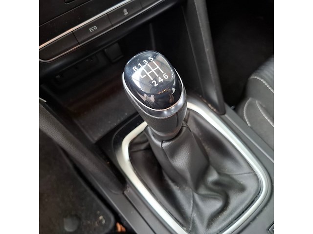 Personenauto, renault, megane - afbeelding 30 van  62