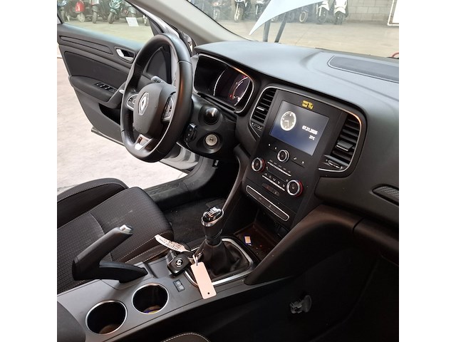 Personenauto, renault, megane - afbeelding 41 van  59