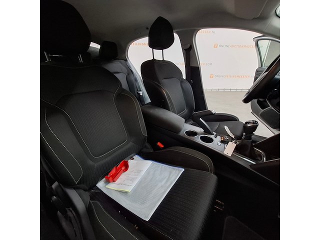 Personenauto, renault, megane - afbeelding 42 van  59
