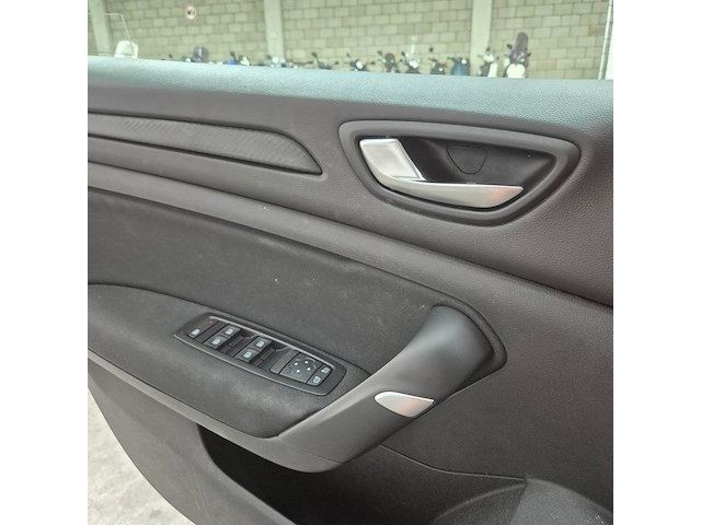 Personenauto, renault, megane - afbeelding 16 van  38