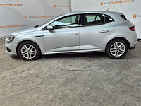 Personenauto, renault, megane - afbeelding 37 van  38