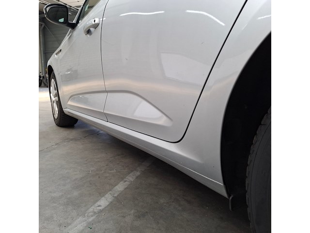 Personenauto, renault, megane - afbeelding 17 van  65