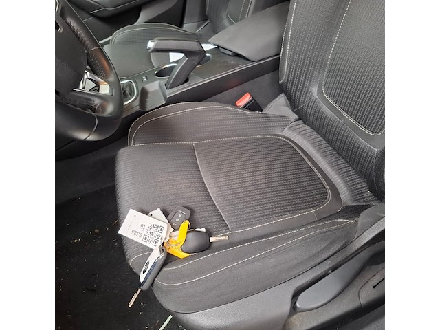Personenauto, renault, megane - afbeelding 26 van  65