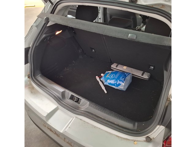Personenauto, renault, megane - afbeelding 39 van  65
