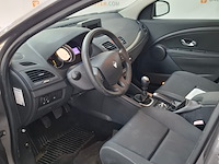 Personenauto, renault, mégane - afbeelding 6 van  23