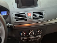 Personenauto, renault, mégane - afbeelding 8 van  23