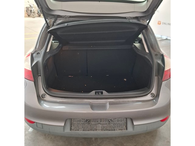 Personenauto, renault, mégane - afbeelding 11 van  23