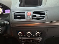 Personenauto, renault, mégane - afbeelding 15 van  23
