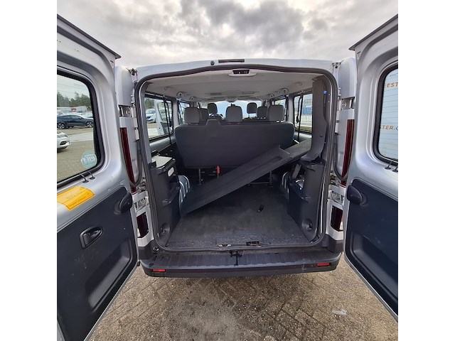 Personenauto, renault, trafic - afbeelding 20 van  36