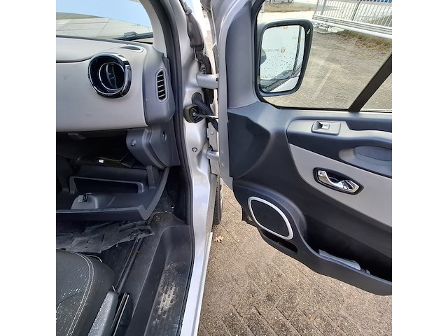 Personenauto, renault, trafic - afbeelding 26 van  36