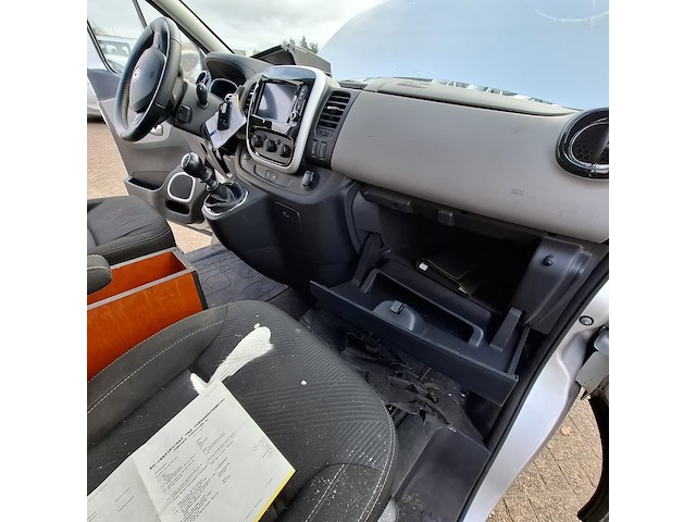 Personenauto, renault, trafic - afbeelding 27 van  36