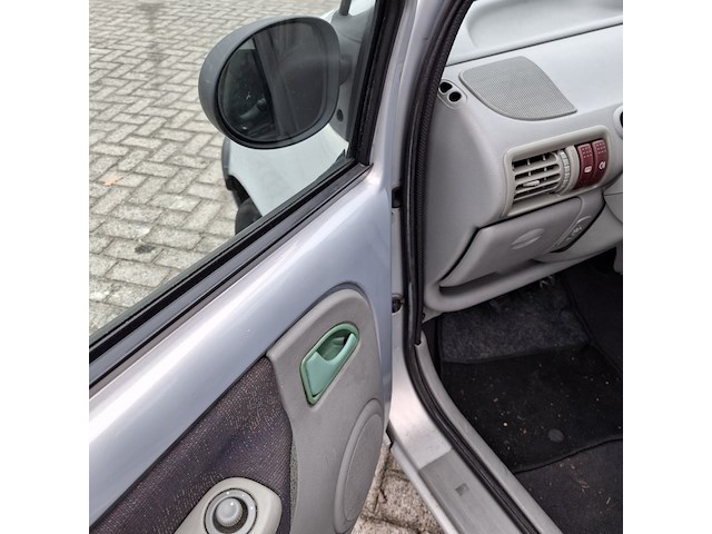 Personenauto renault, twingo 1.2 heliós - afbeelding 18 van  42