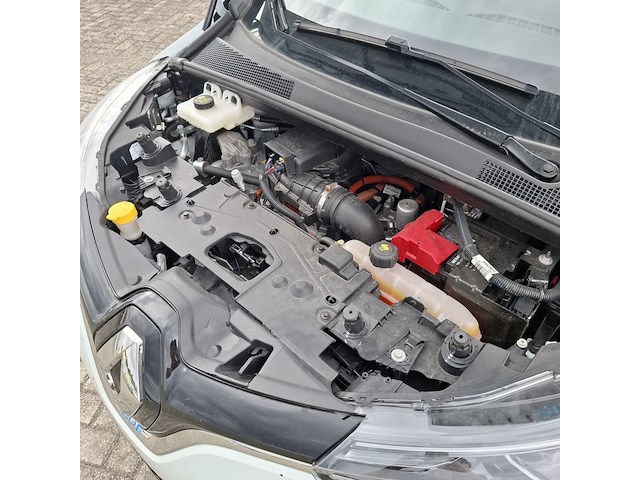 Personenauto, renault, zoe, r135 serie limitee riviera 52 kwh, 2020 - afbeelding 37 van  51