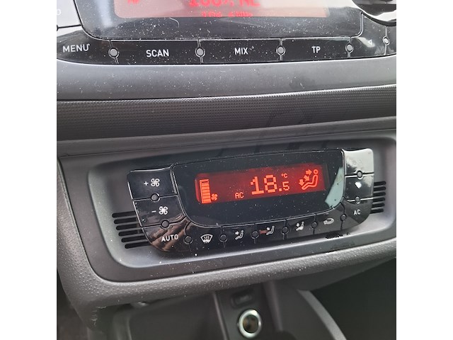 Personenauto seat, ibiza 1.2 tdi, grijs, bouwjaar 2011 - afbeelding 16 van  40