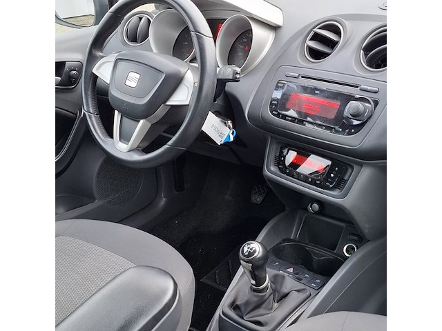 Personenauto seat, ibiza 1.2 tdi, grijs, bouwjaar 2011 - afbeelding 24 van  40