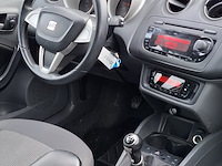 Personenauto seat, ibiza 1.2 tdi, grijs, bouwjaar 2011 - afbeelding 24 van  40
