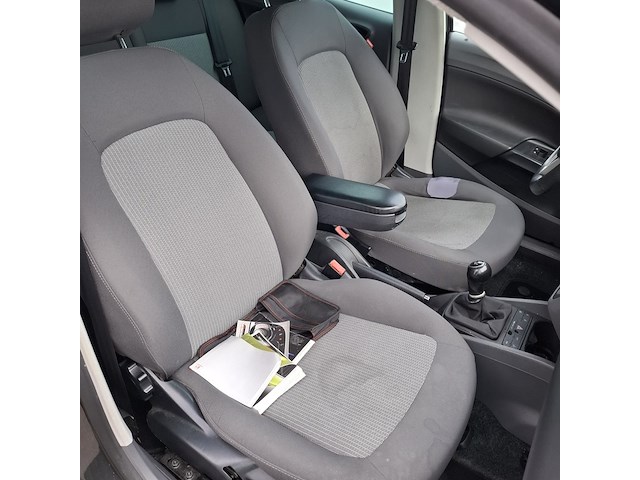 Personenauto seat, ibiza 1.2 tdi, grijs, bouwjaar 2011 - afbeelding 26 van  40
