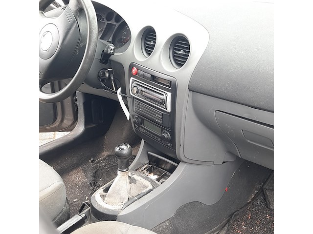 Personenauto, seat, ibiza, 1.4-16v signo, grijs, 2002 - afbeelding 2 van  16